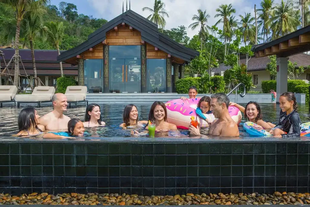 How Social Awareness Enhances Your Experience in Private Villas for Family Vacations